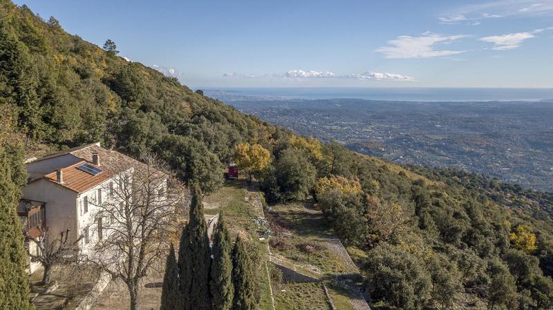 Maison - 360 m² - 10 pièces