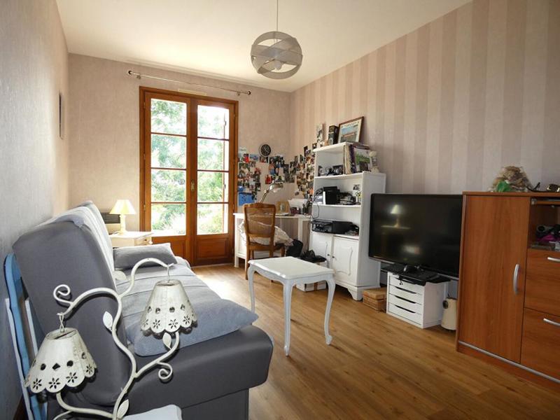 Maison - 200 m² - 8 pièces