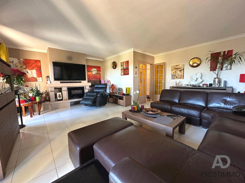 Villa - 231 m² - 8 pièces