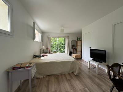 Maison - 170 m² - 8 pièces