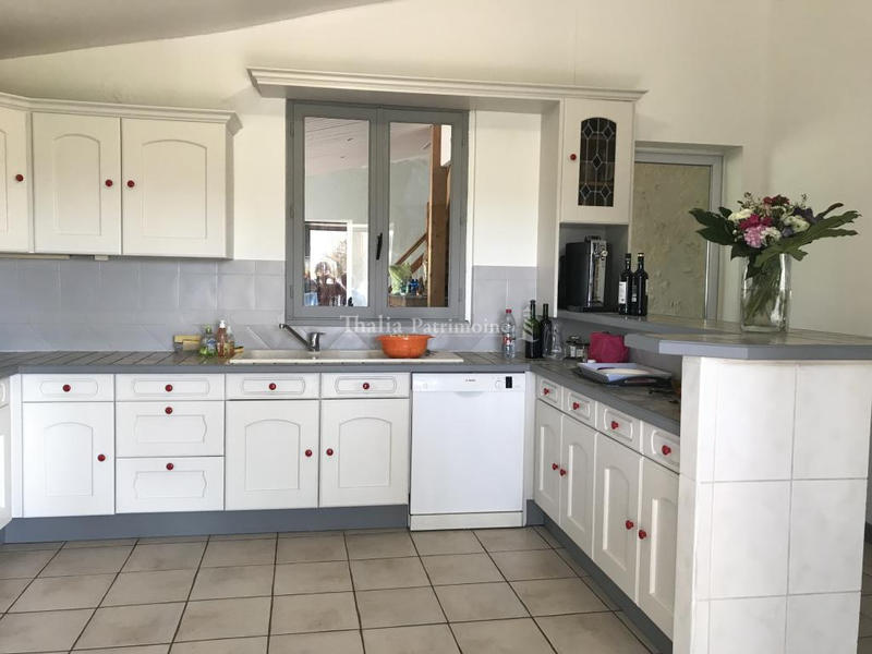 Maison - 380 m² - 14 pièces