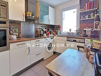 Appartement - 93 m² - 4 pièces