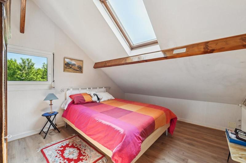 Maison - 220 m² - 8 pièces