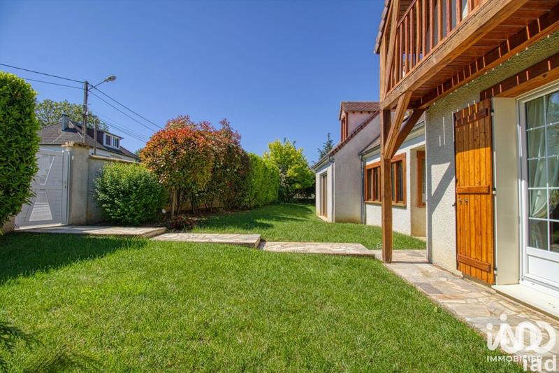 Maison - 185 m² - 8 pièces