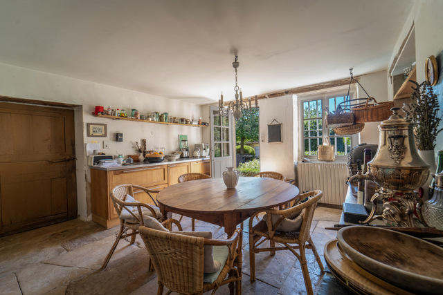 Maison - 320 m² - 6 pièces