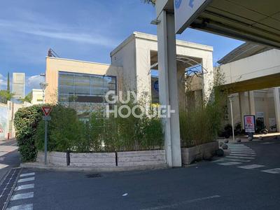 Local d'activités - 121 m²