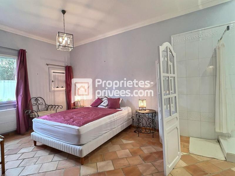 Demeure - 450 m² - 14 pièces