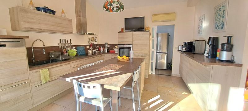 Villa - 218 m² - 7 pièces
