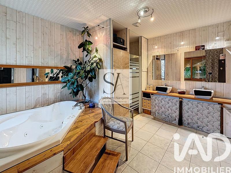 Maison - 160 m² - 5 pièces