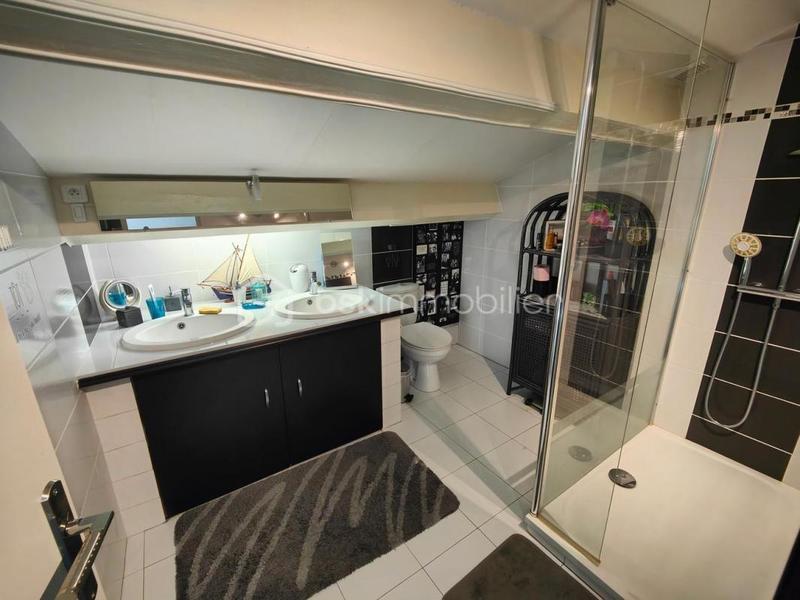 Villa - 169 m² - 6 pièces