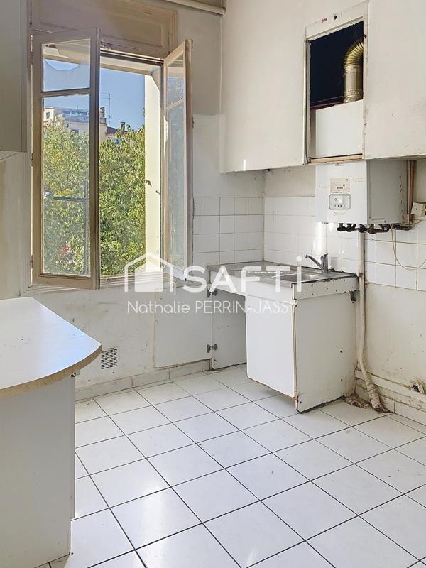 Appartement - 92 m² - 5 pièces