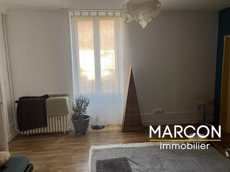 Immeuble - 214 m² - 10 pièces