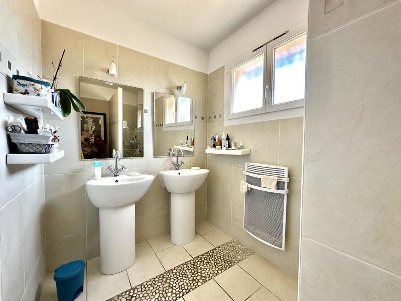 Villa - 123 m² - 4 pièces