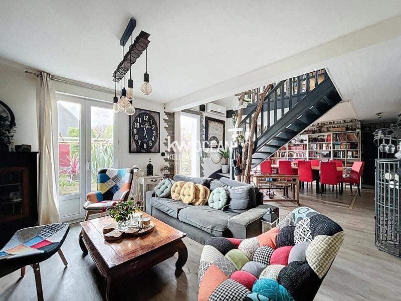 Maison - 176 m² - 8 pièces