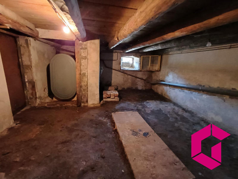 Maison ancienne - 201 m² - 6 pièces