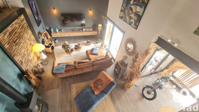 Maison de maîtres - 200 m² - 4 pièces