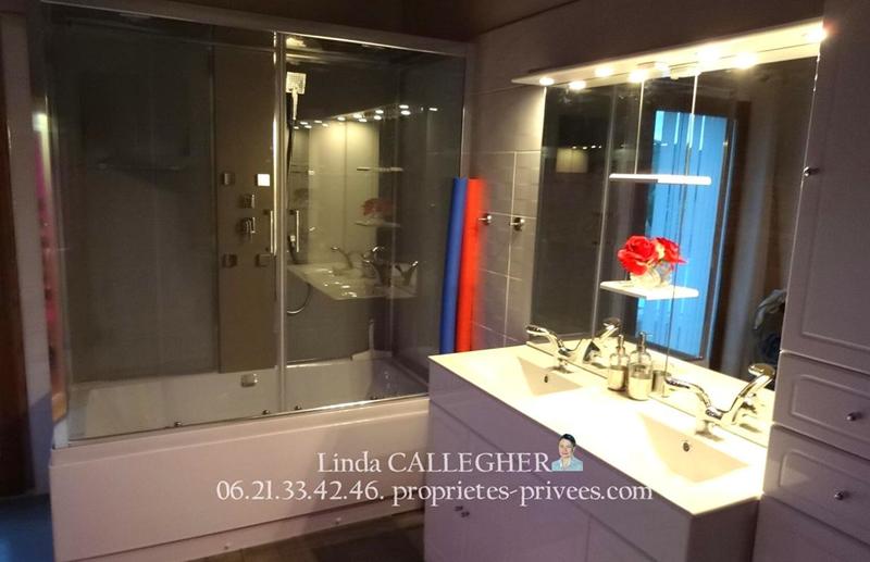 Villa - 222 m² - 5 pièces