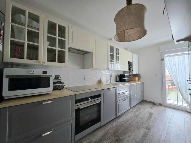 Appartement - 87 m² - 4 pièces