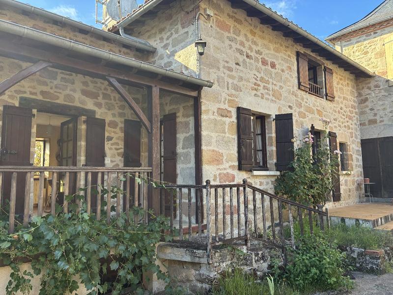 Maison de village - 150 m² - 2 pièces