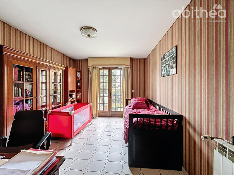 Maison - 137 m² - 6 pièces