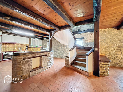 Longère - 270 m² - 10 pièces