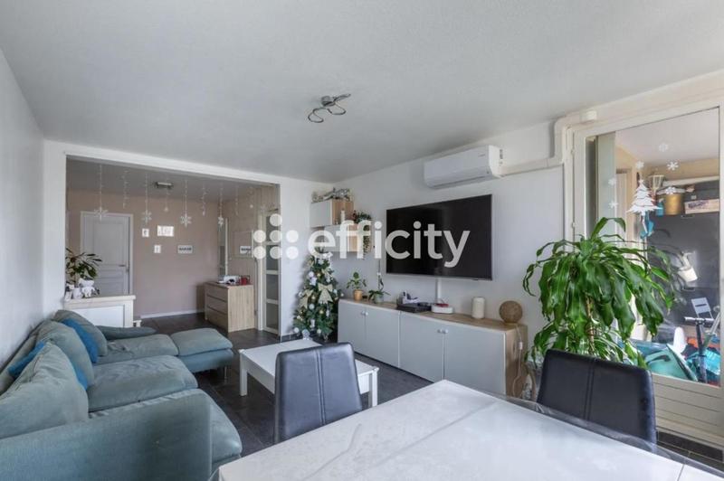 Appartement - 81 m² - 4 pièces