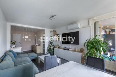 Appartement - 81 m² - 4 pièces