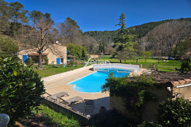 Bastide - 325 m² - 15 pièces