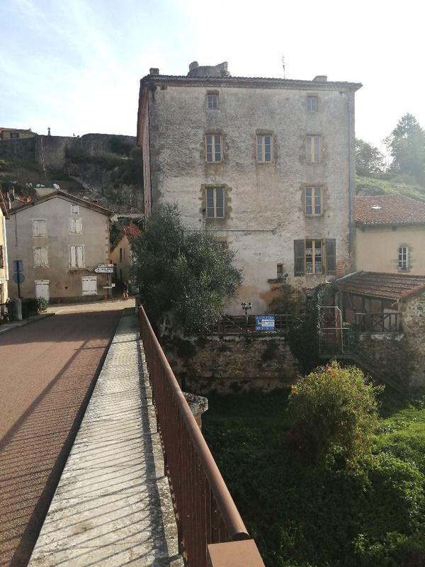 Maison - 220 m² - 11 pièces