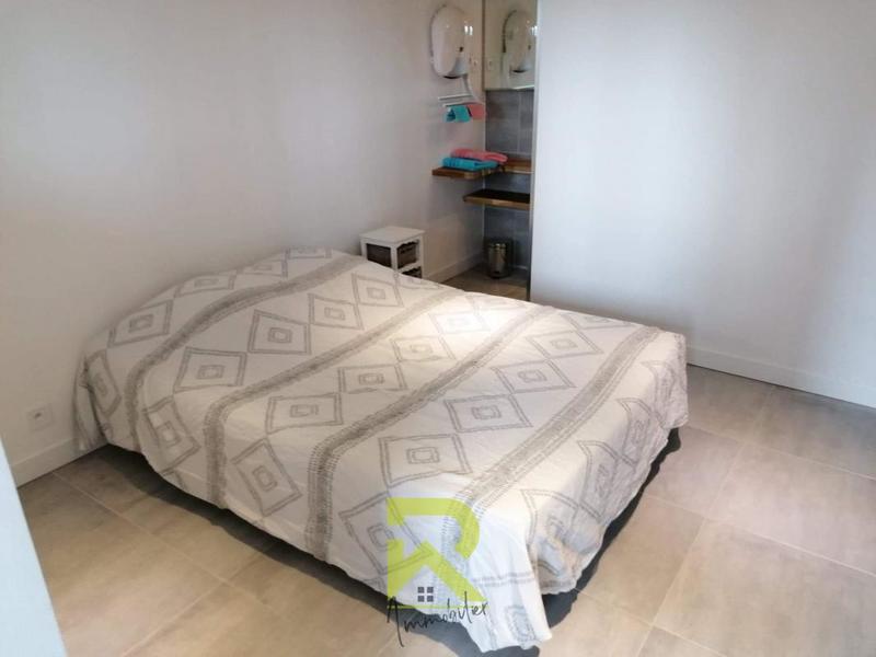 Maison - 275 m² - 9 pièces