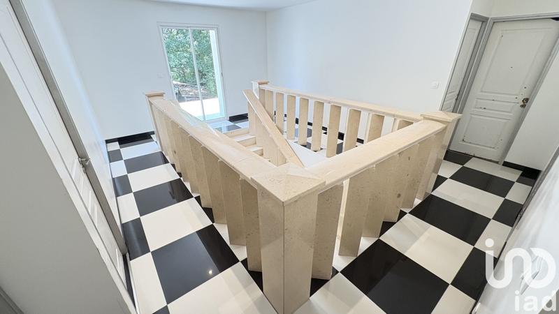 Maison - 265 m² - 6 pièces