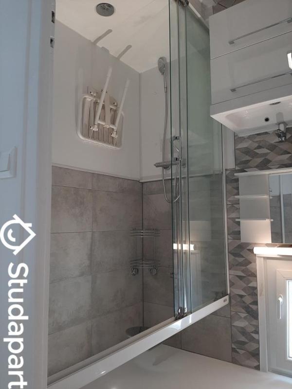 Chambre - 9 m² - 1 pièce