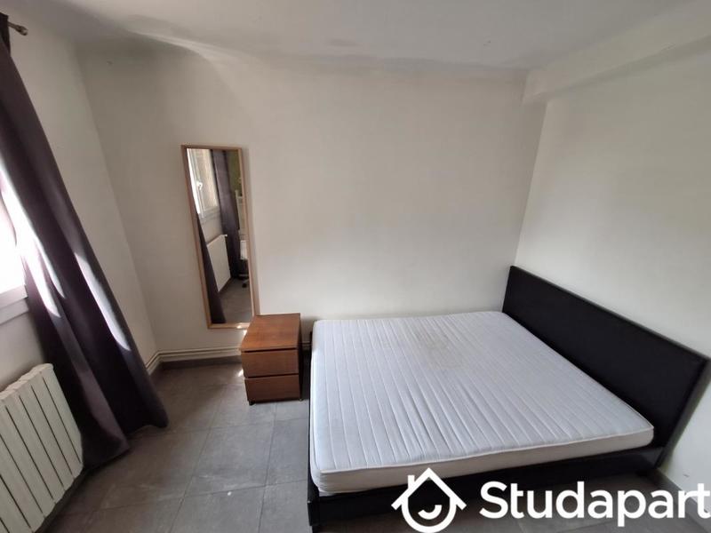 Chambre - 11 m² - 1 pièce