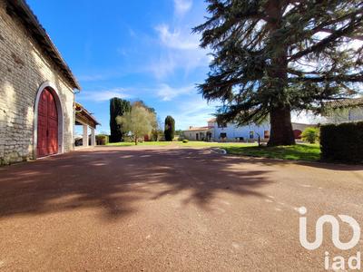 Maison - 400 m² - 9 pièces