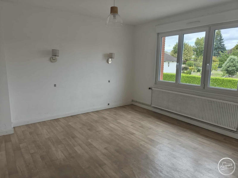 Maison traditionnelle - 152 m² - 6 pièces