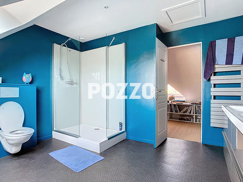 Maison - 200 m² - 7 pièces