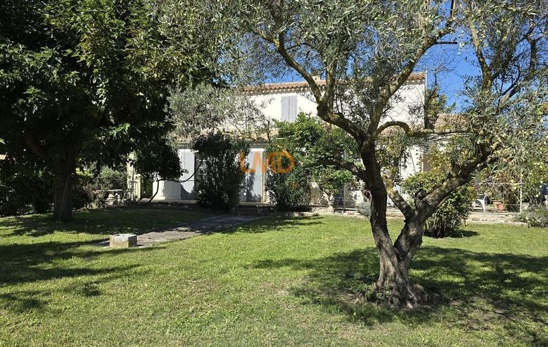 Maison traditionnelle - 166 m² - 6 pièces