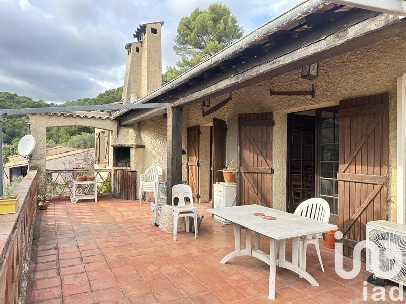 Maison - 180 m² - 7 pièces