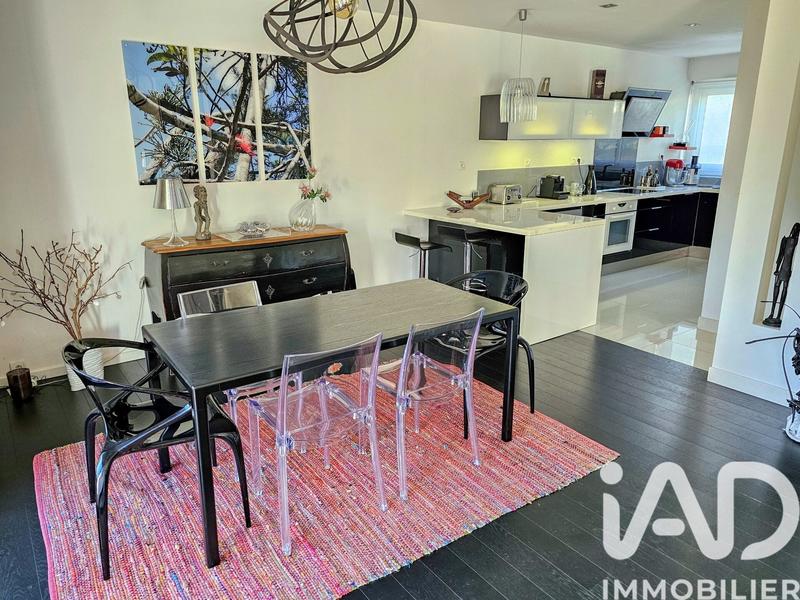 Maison - 104 m² - 4 pièces