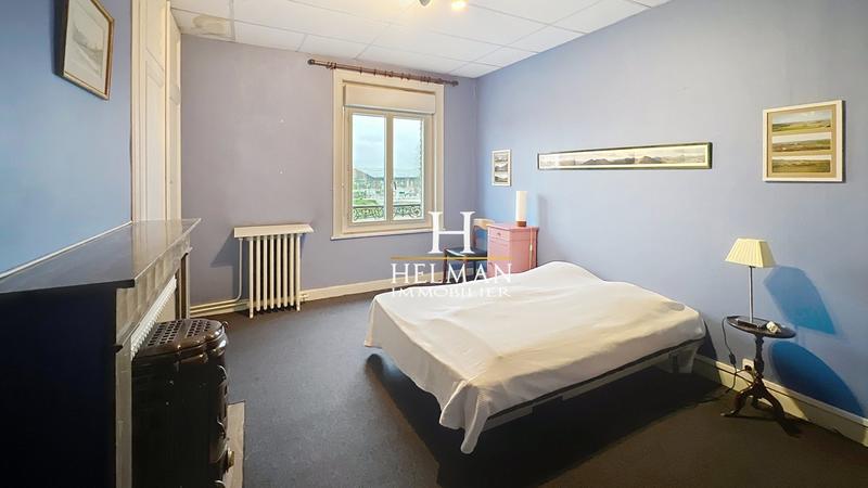 Maison - 424 m² - 9 pièces