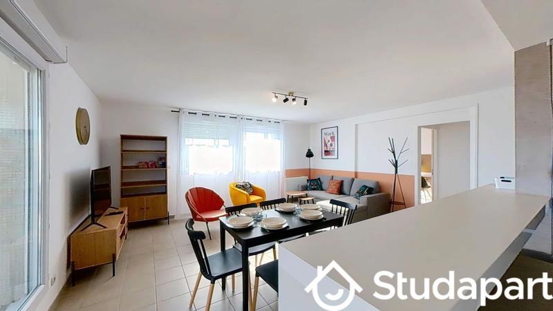 Chambre - 13 m² - 1 pièce