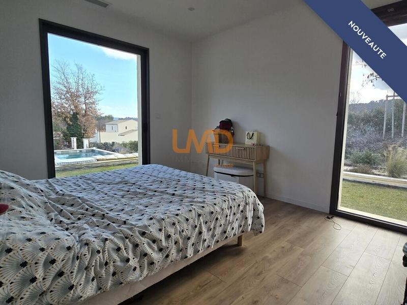 Maison - 181 m² - 7 pièces