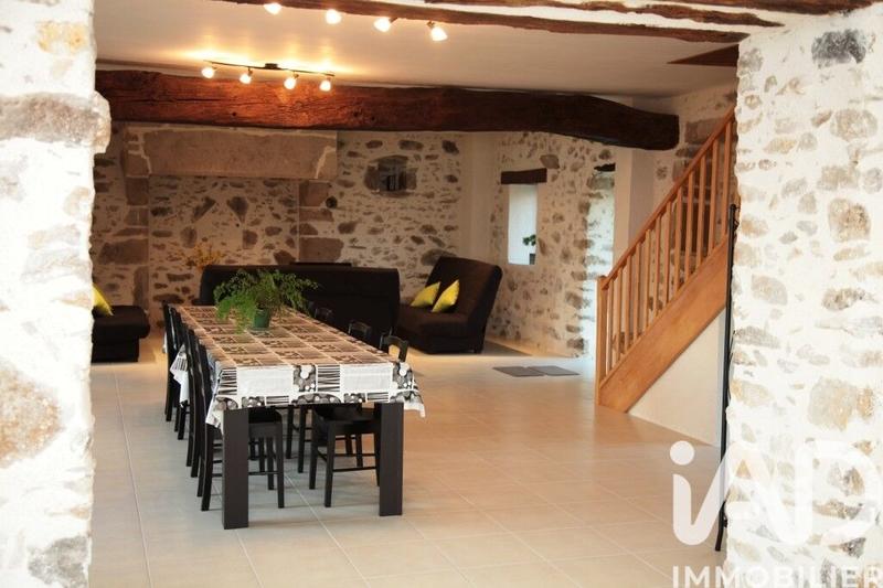 Maison - 251 m² - 13 pièces