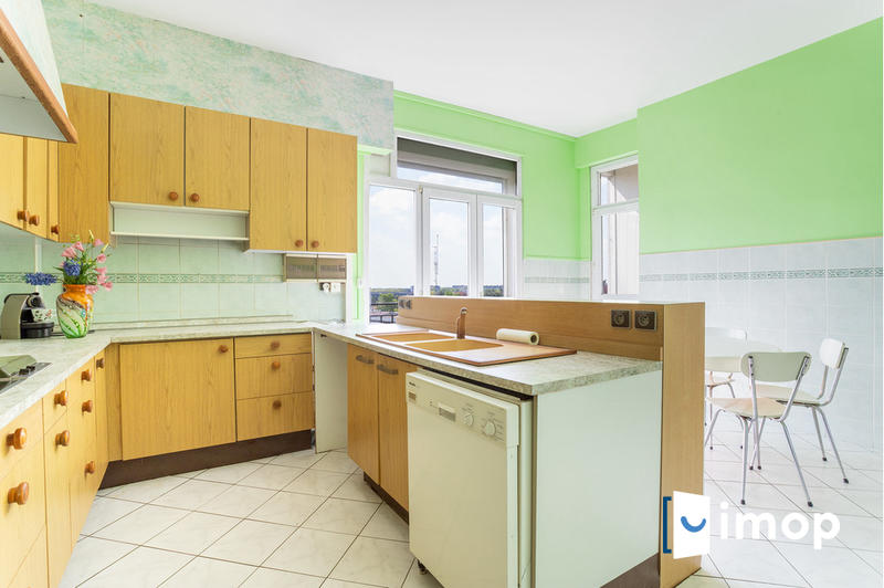 Appartement bourgeois - 195 m² - 5 pièces