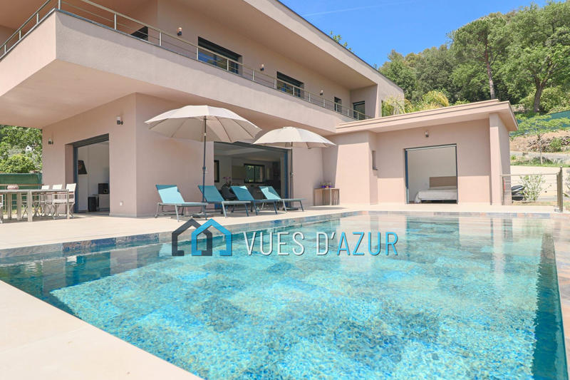 Maison - 186 m² - 5 pièces