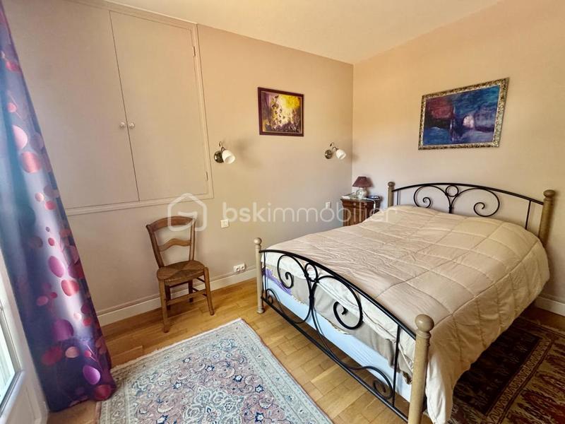 Villa - 217 m² - 8 pièces