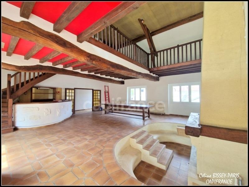 Maison - 245 m² - 8 pièces