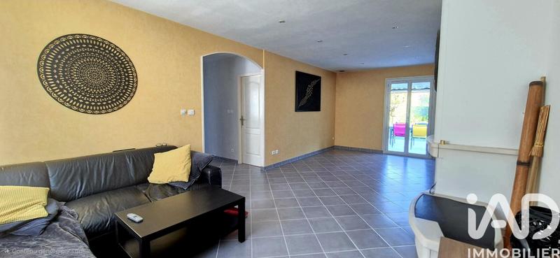 Maison - 90 m² - 5 pièces