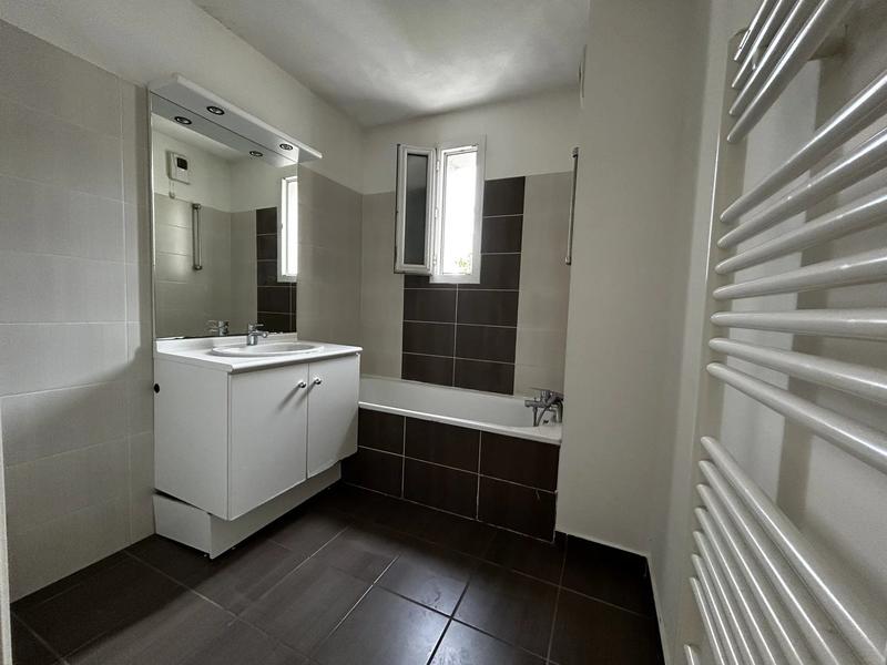 Appartement - 75 m² - 4 pièces