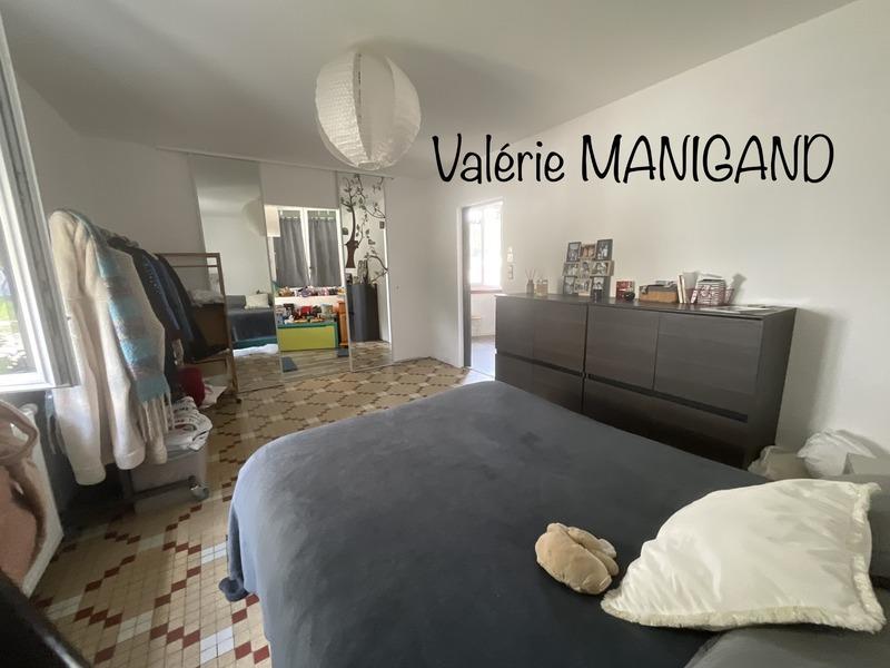 Maison - 260 m² - 9 pièces